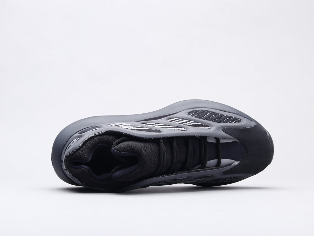 GLM - Yzy 700 Alvah Sneaker