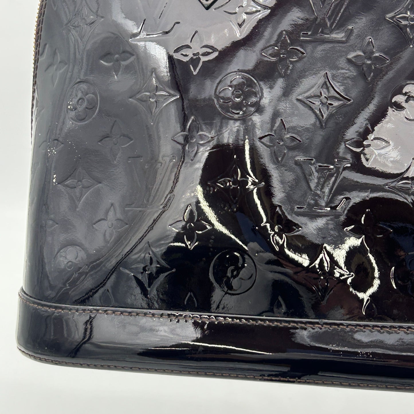 Louis Vuitton Vernis Patent Leather Alma - Black Handle Bags, Handbags LA6559