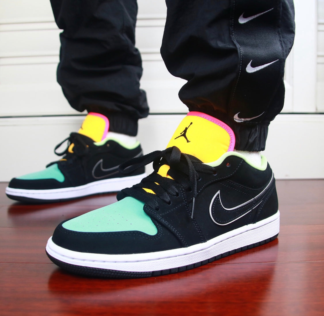 GLM - AJ1 Black, blue and yellow stitching