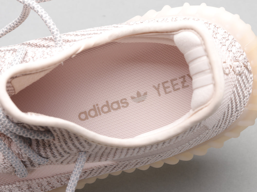 GLM - Yzy 350 Light Pink Sneaker