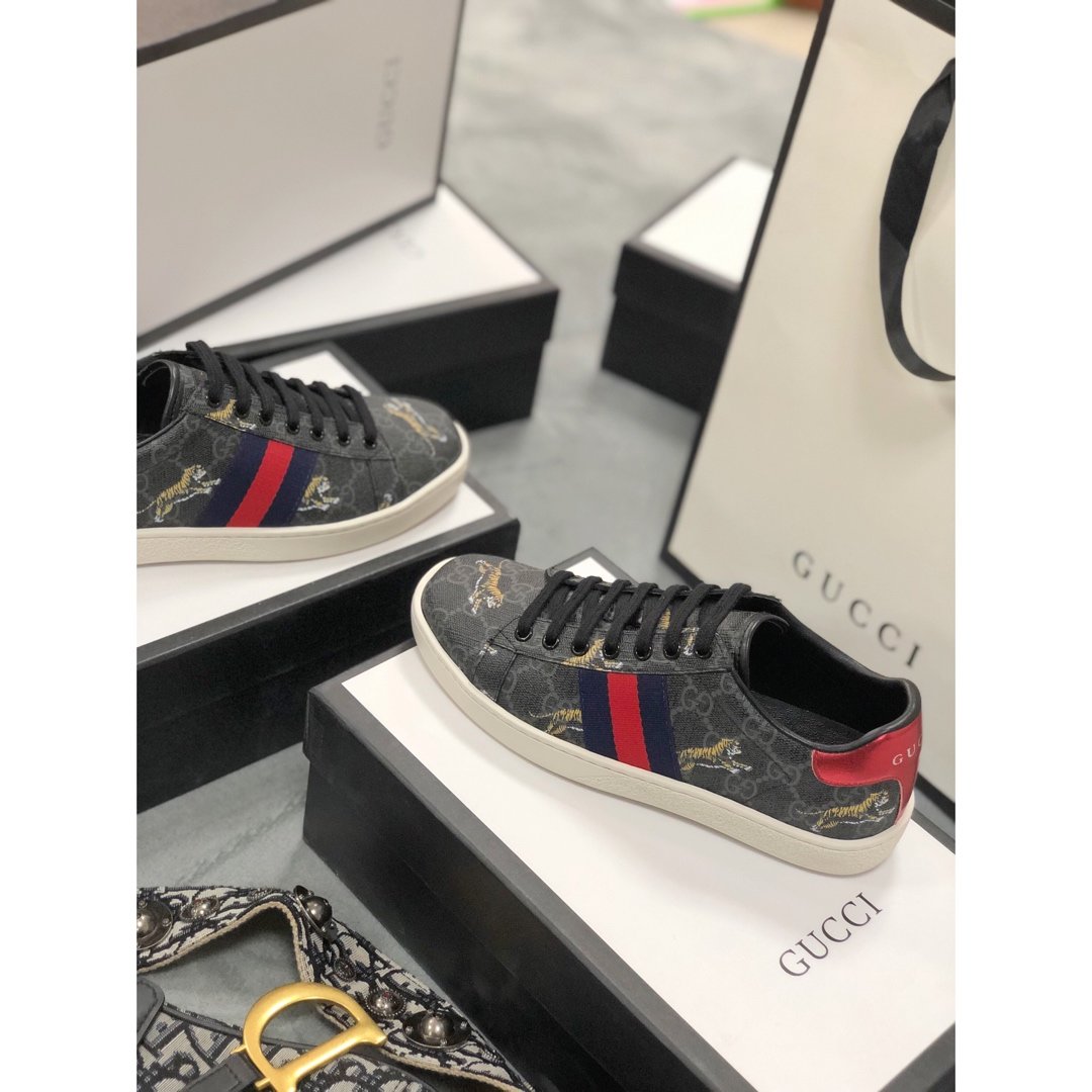 GLM-GCI Ace Beige  Tiger Sneaker 079