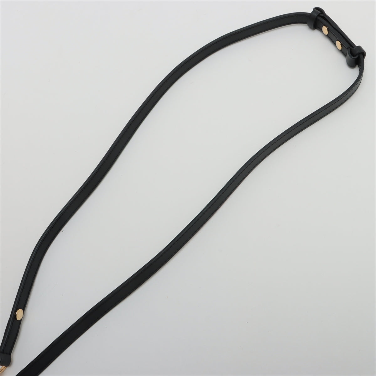 Louis Vuitton LV Logo Twist MM M59909