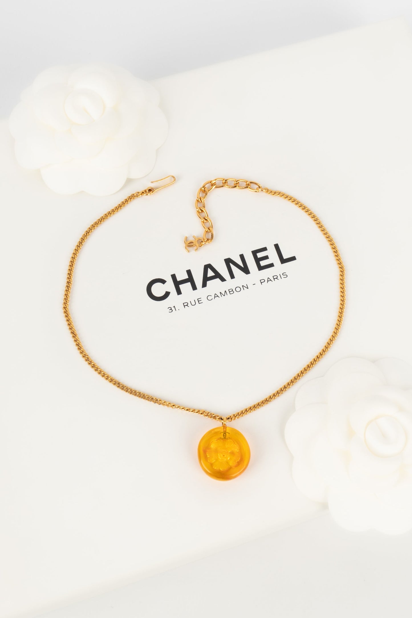 Collier camÃƒÆ’Ã‚Â©lia Chanel