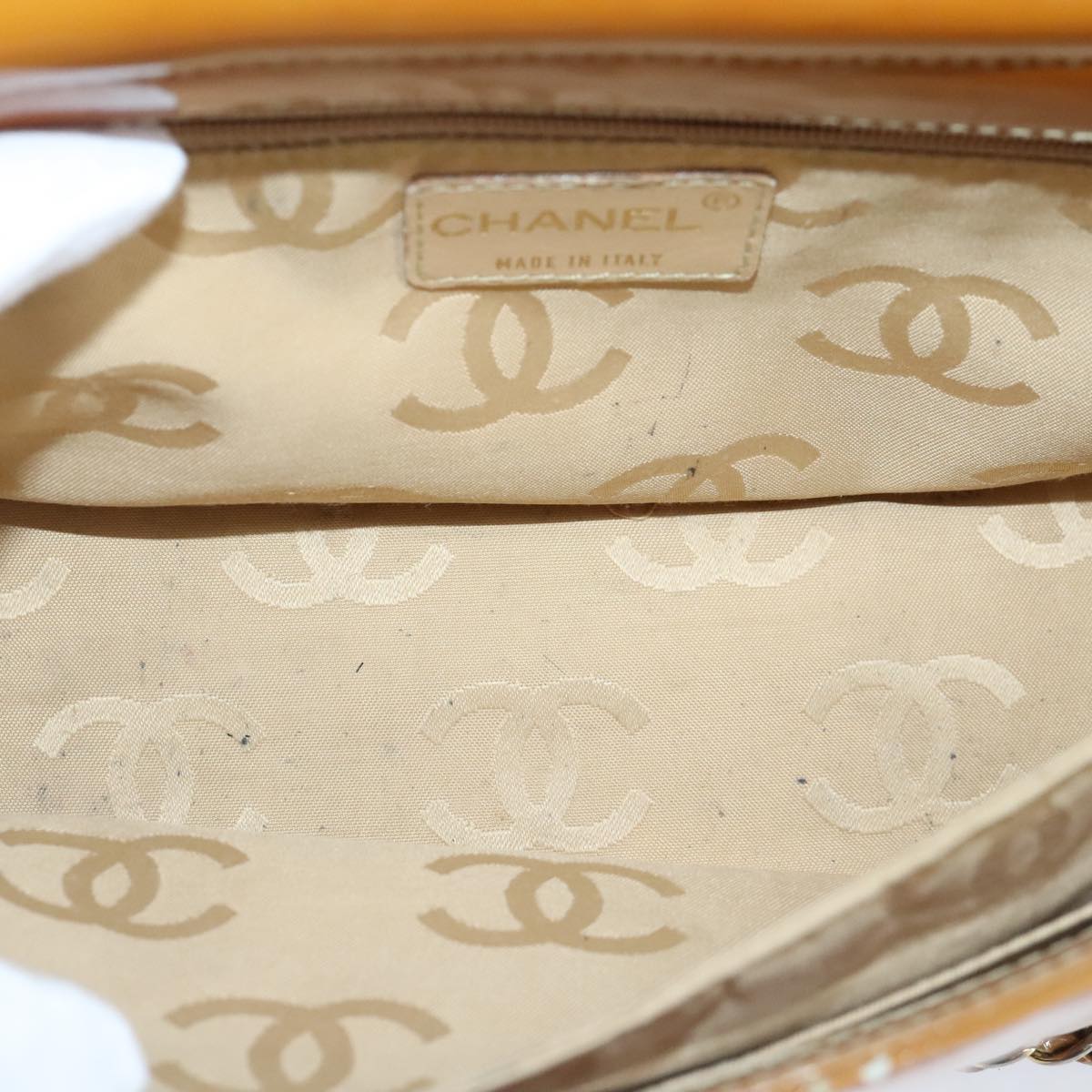 CHANEL Choco Bar Chain Shoulder Bag Patent leather Gold Beige CC 97452