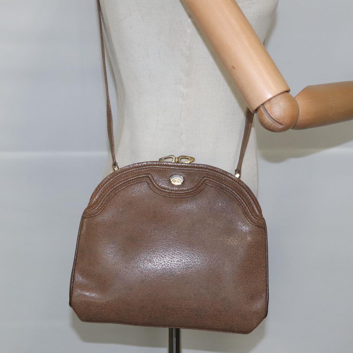 GUCCI Shoulder Bag Leather Brown Gold 97581