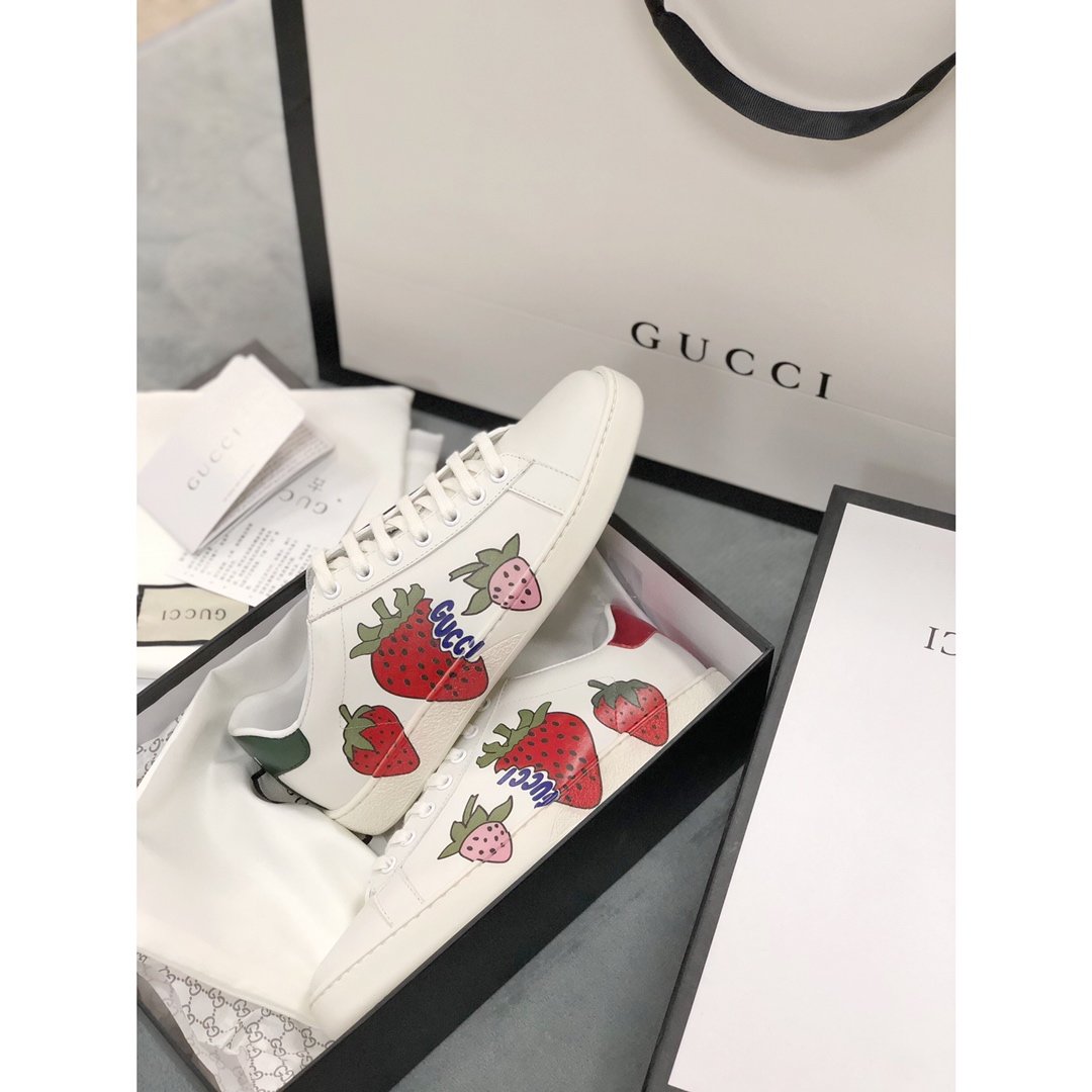 GLM-GCI ACE STRAWBERRY MIRROR Sneaker 085