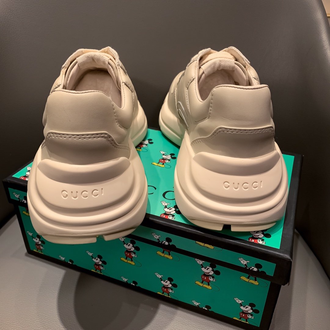 GLM-GCI  RHYTON SNEAKER WITH CAT  134