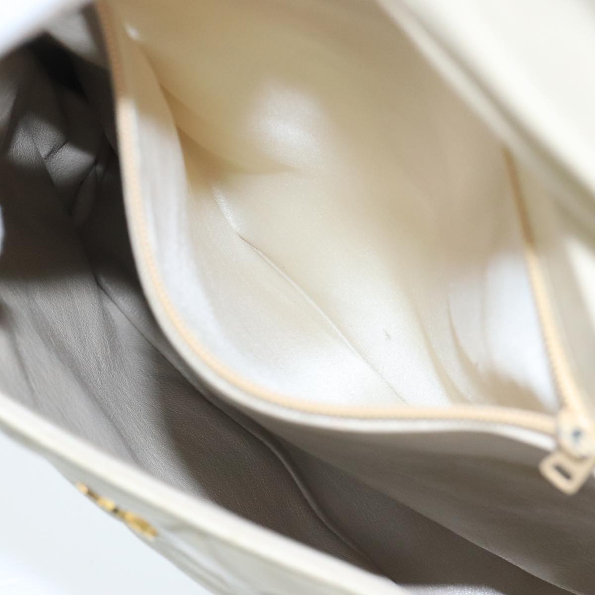 CHANEL Matelasse Chain Shoulder Bag Lamb Skin White Gold CC 98413