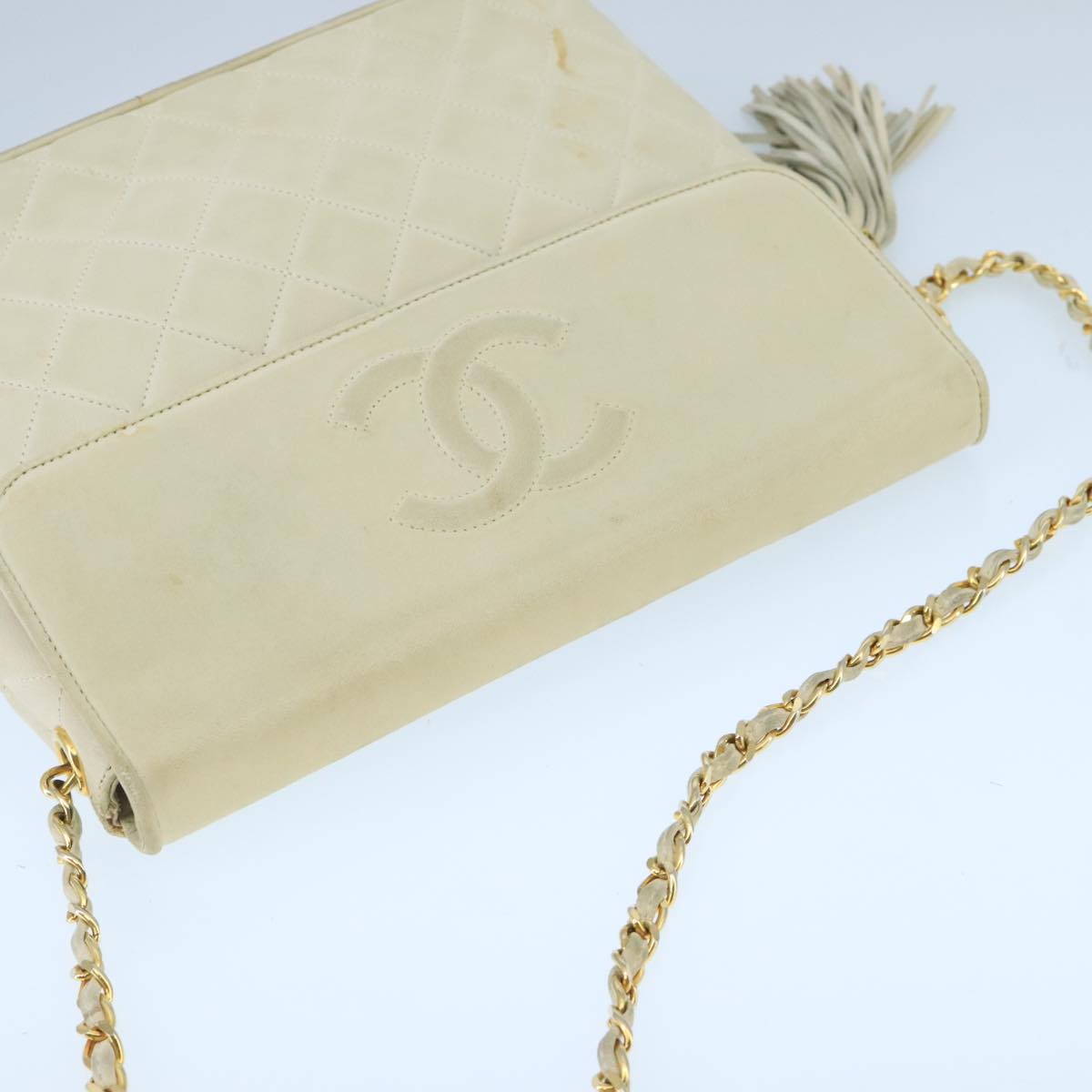 CHANEL Matelasse Chain Shoulder Bag Lamb Skin White Gold CC 98413