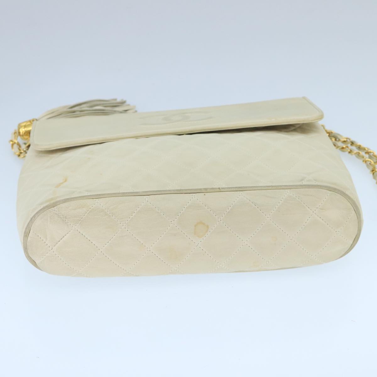 CHANEL Matelasse Chain Shoulder Bag Lamb Skin White Gold CC 98413