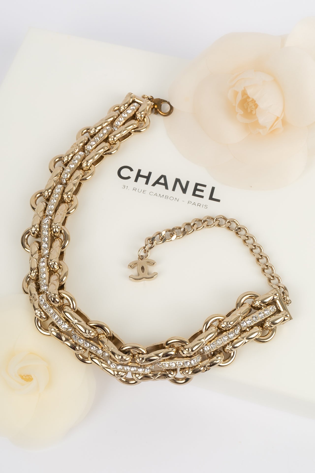 Collier Chanel DÃƒÆ’Ã‚Â©filÃƒÆ’Ã‚Â©