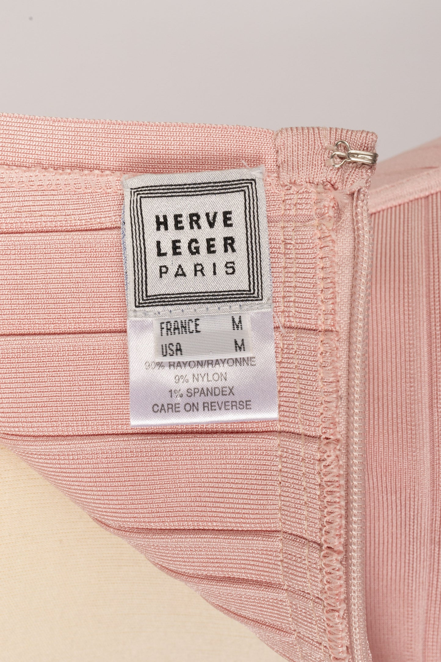 Robe rose HervÃƒÆ’Ã‚Â© LÃƒÆ’Ã‚Â©ger