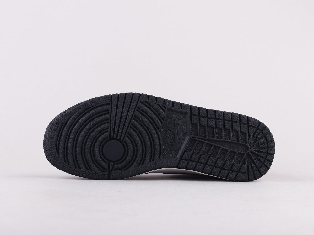 GLM - AJ1 Red Hook Black Toe