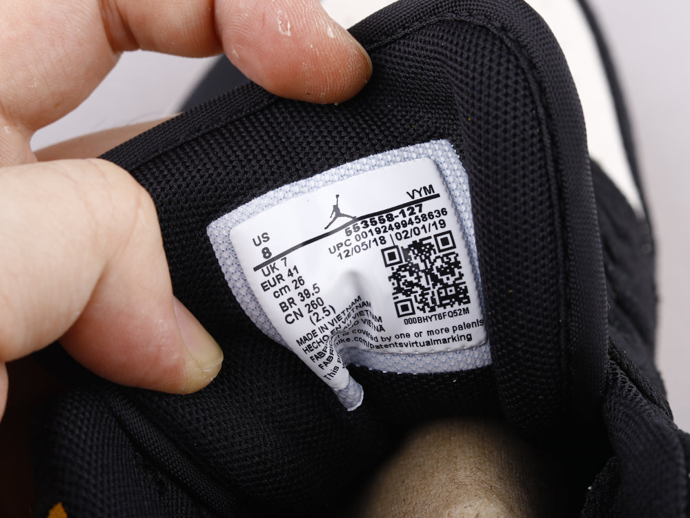 GLM - AJ1 black and yellow toes
