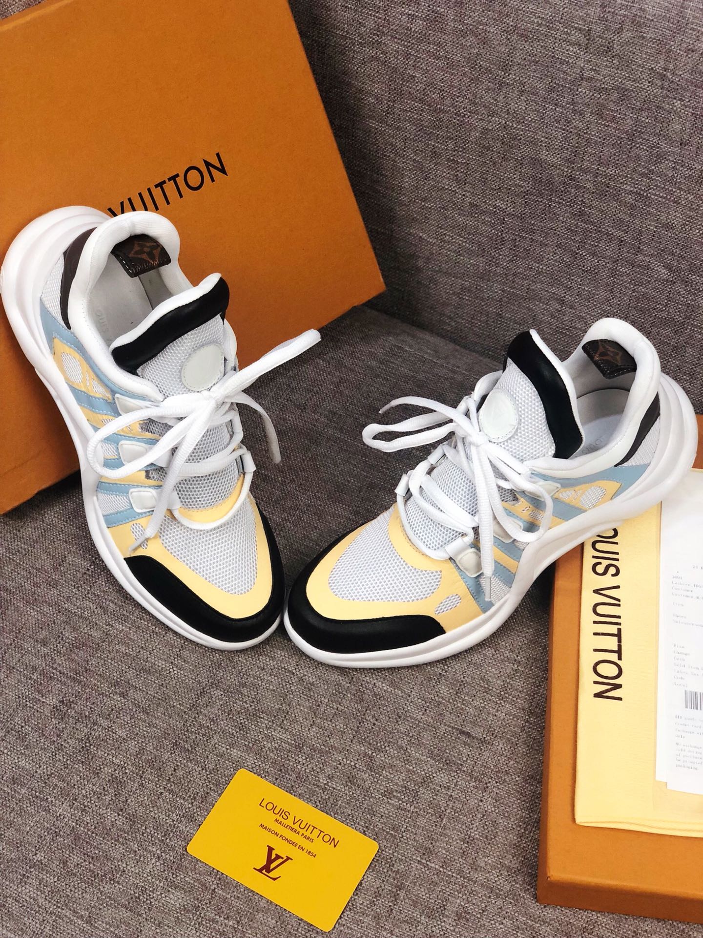 GLM - LUV Archlight Black White Yellow Sneaker
