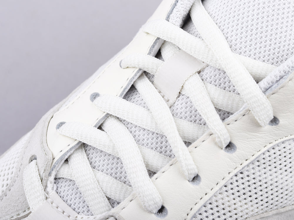 GLM - Yzy 700 Analog Beige Sneaker
