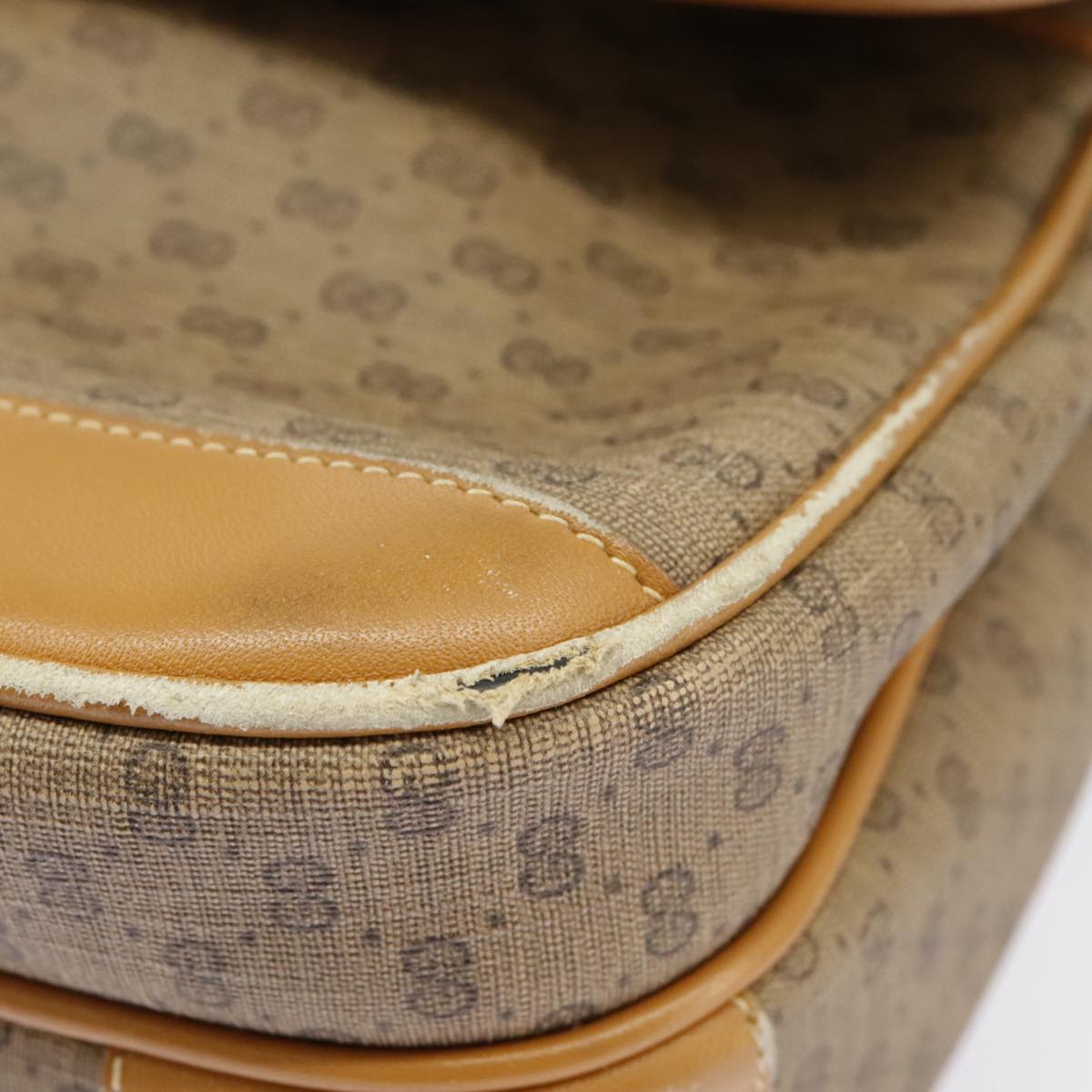 GUCCI Micro GG Supreme Shoulder Bag PVC Beige Gold 99301