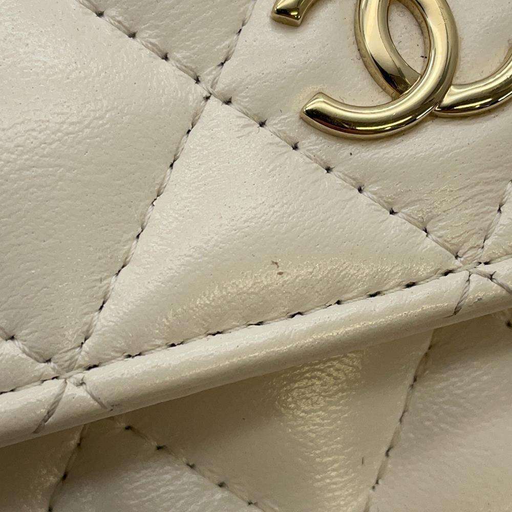 CHANEL Chain wallet White  Shiny Calf Leather