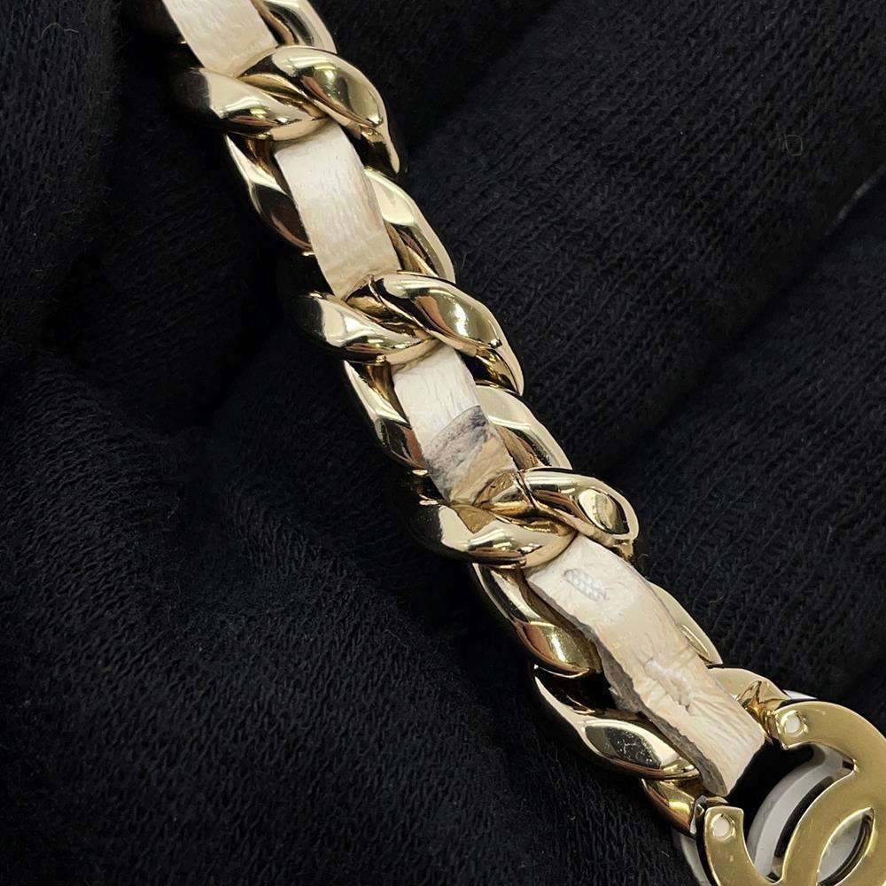CHANEL Chain wallet White  Shiny Calf Leather