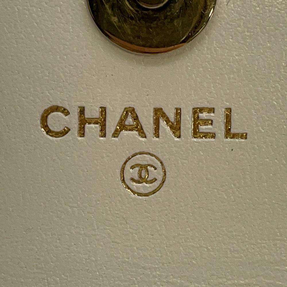 CHANEL Chain wallet White  Shiny Calf Leather
