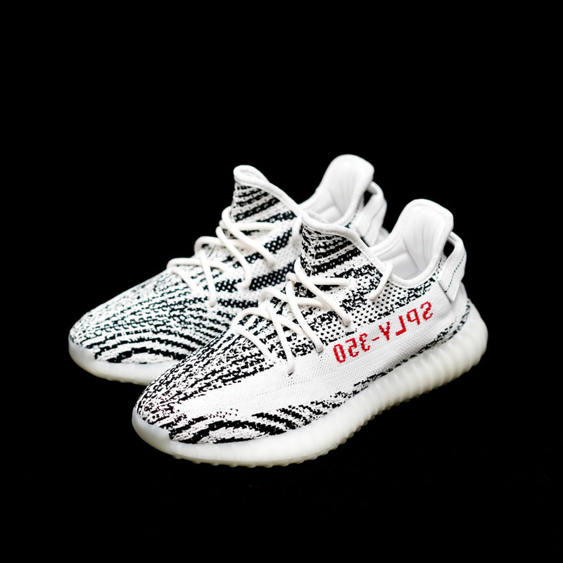 GLM - Yzy 350 White Zebra Sneaker