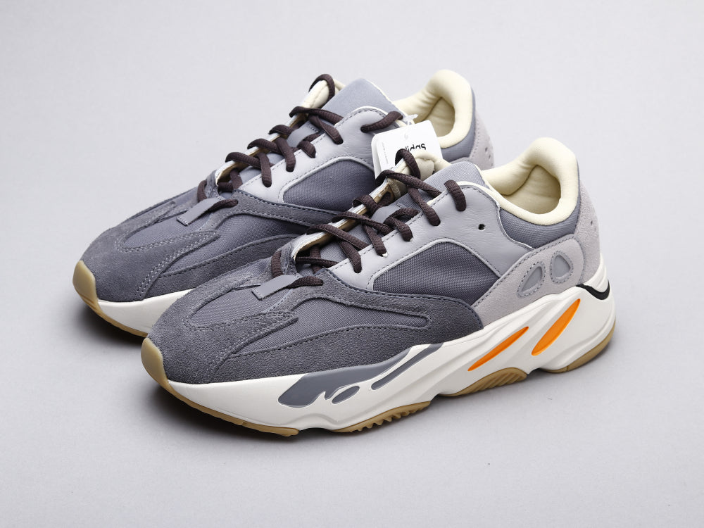 GLM - Yzy 700 Magnet Sneaker