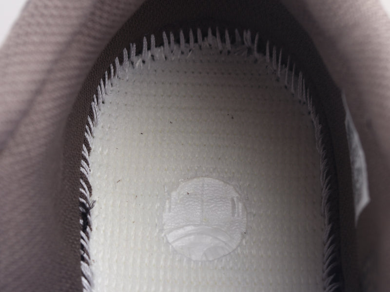 GLM - Yzy 700 Mauve Sneaker