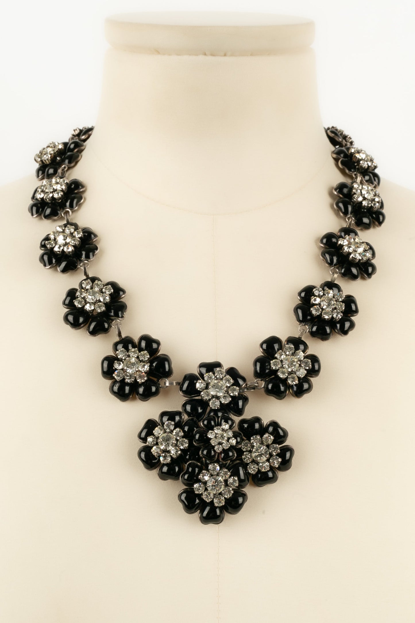 Collier camÃƒÆ’Ã‚Â©lias en pÃƒÆ’Ã‚Â¢te de verre Chanel