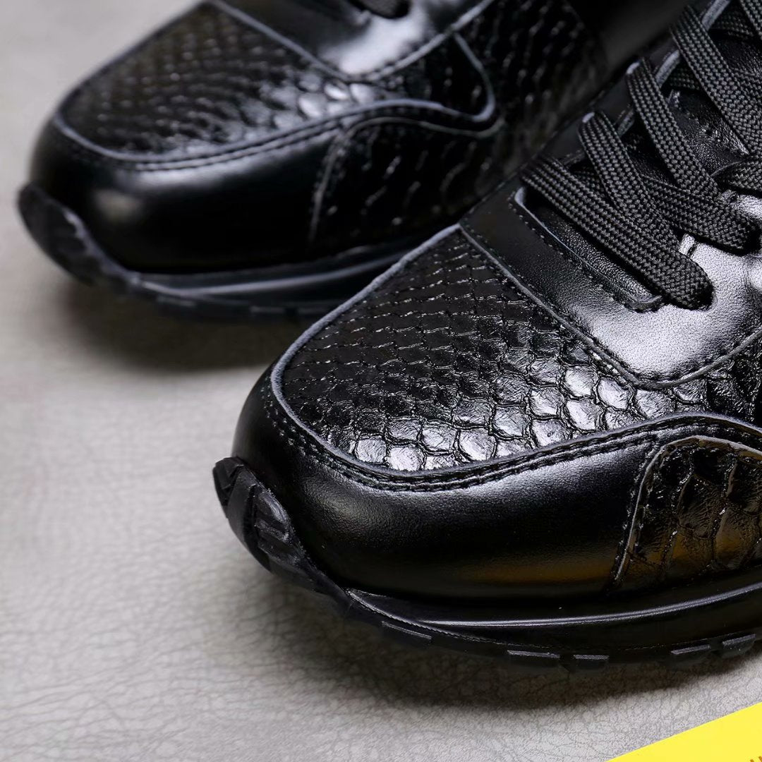 GLM - LUV Run Away Low Top Black Sneaker