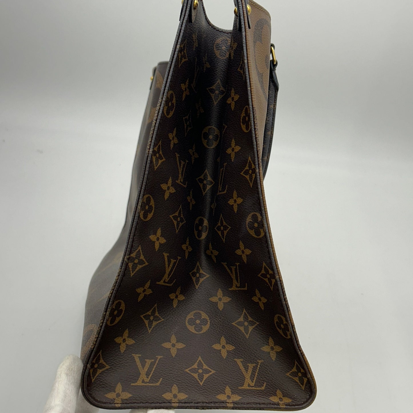 Louis Vuitton On the Go MM LA42328