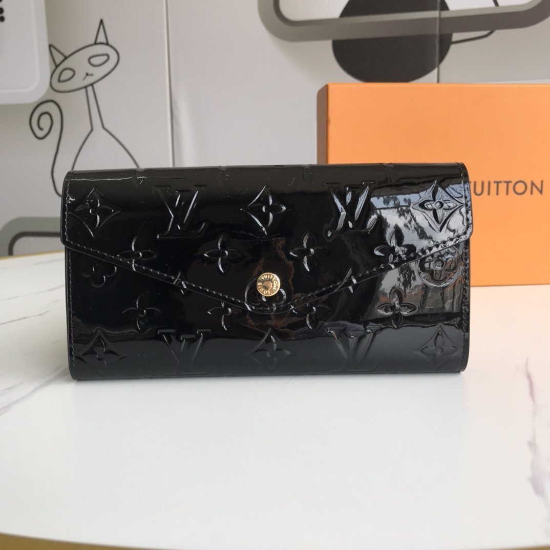 GLM - Top Quality Wallet LUV 006