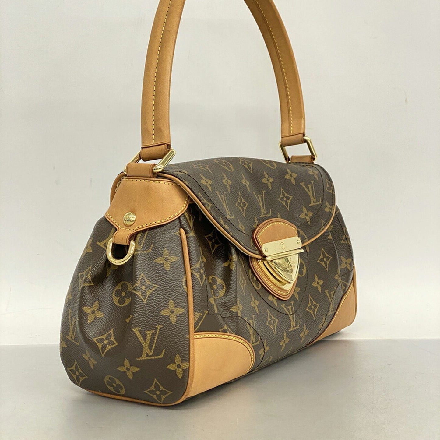 Louis Vuitton Beverly  Canvas Shoulder Bag ()