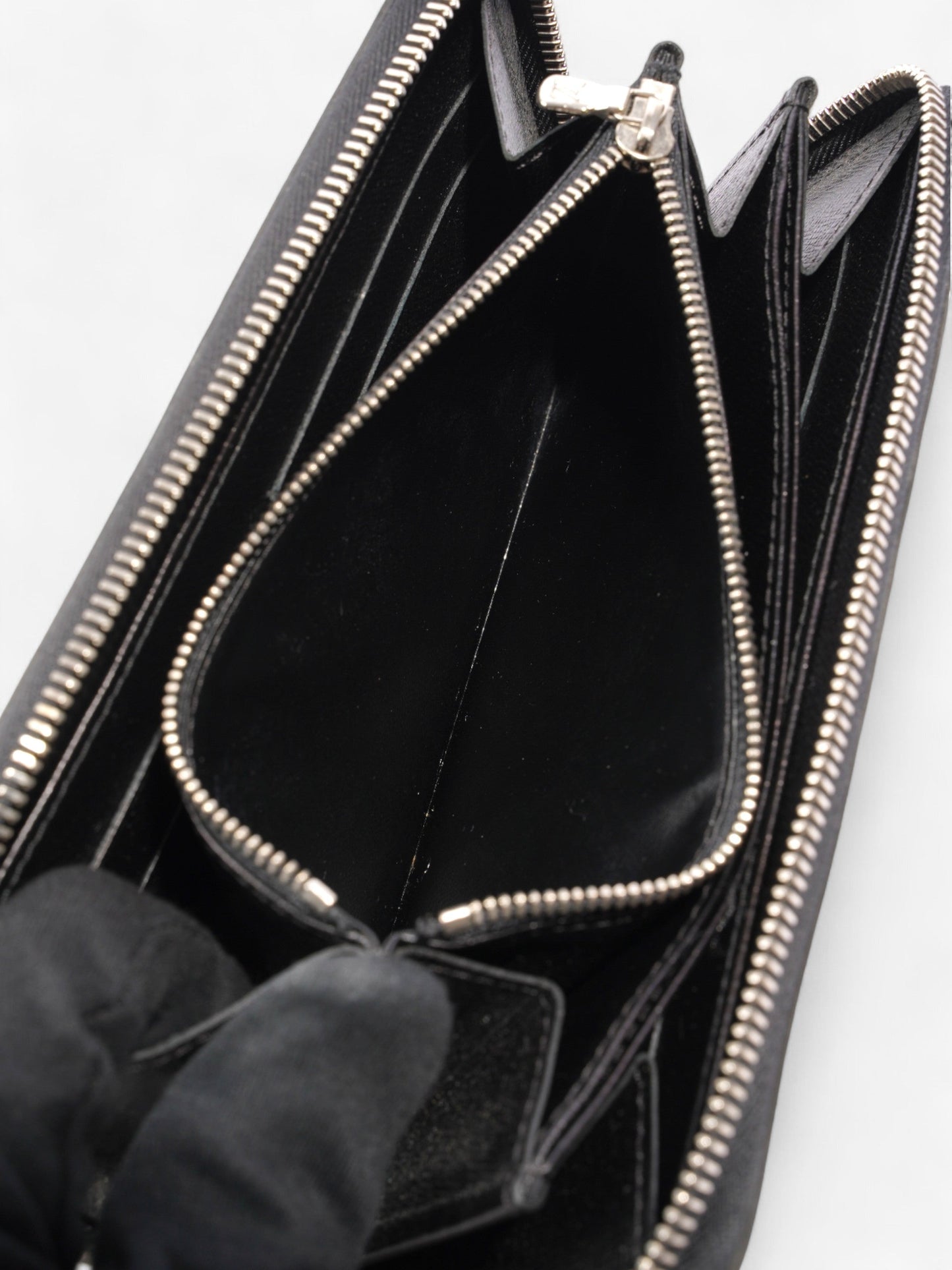 Louis Vuitton Zippy Wallet Black Epi Leather