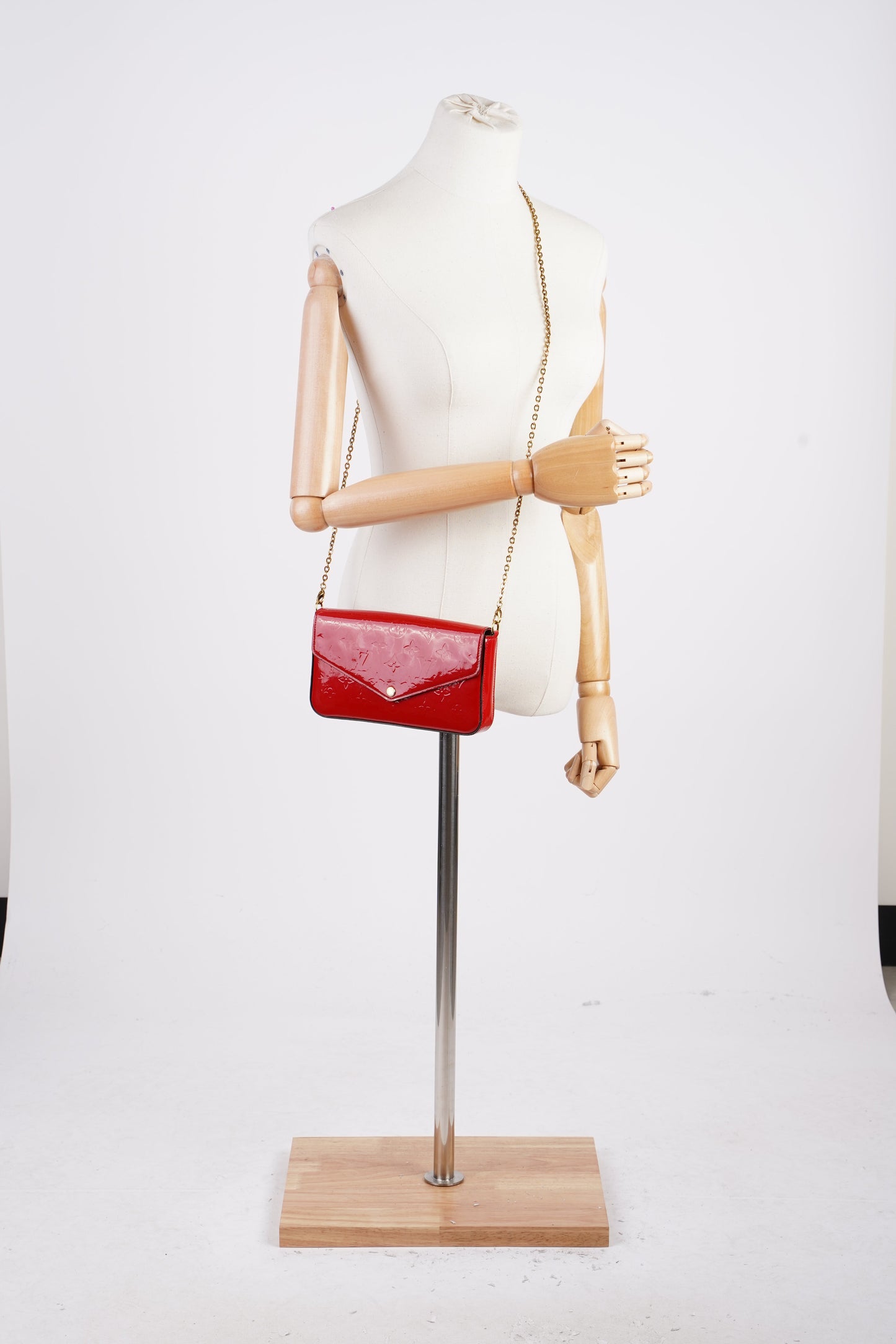Louis Vuitton Pochette Felicie Red Vernis Leather