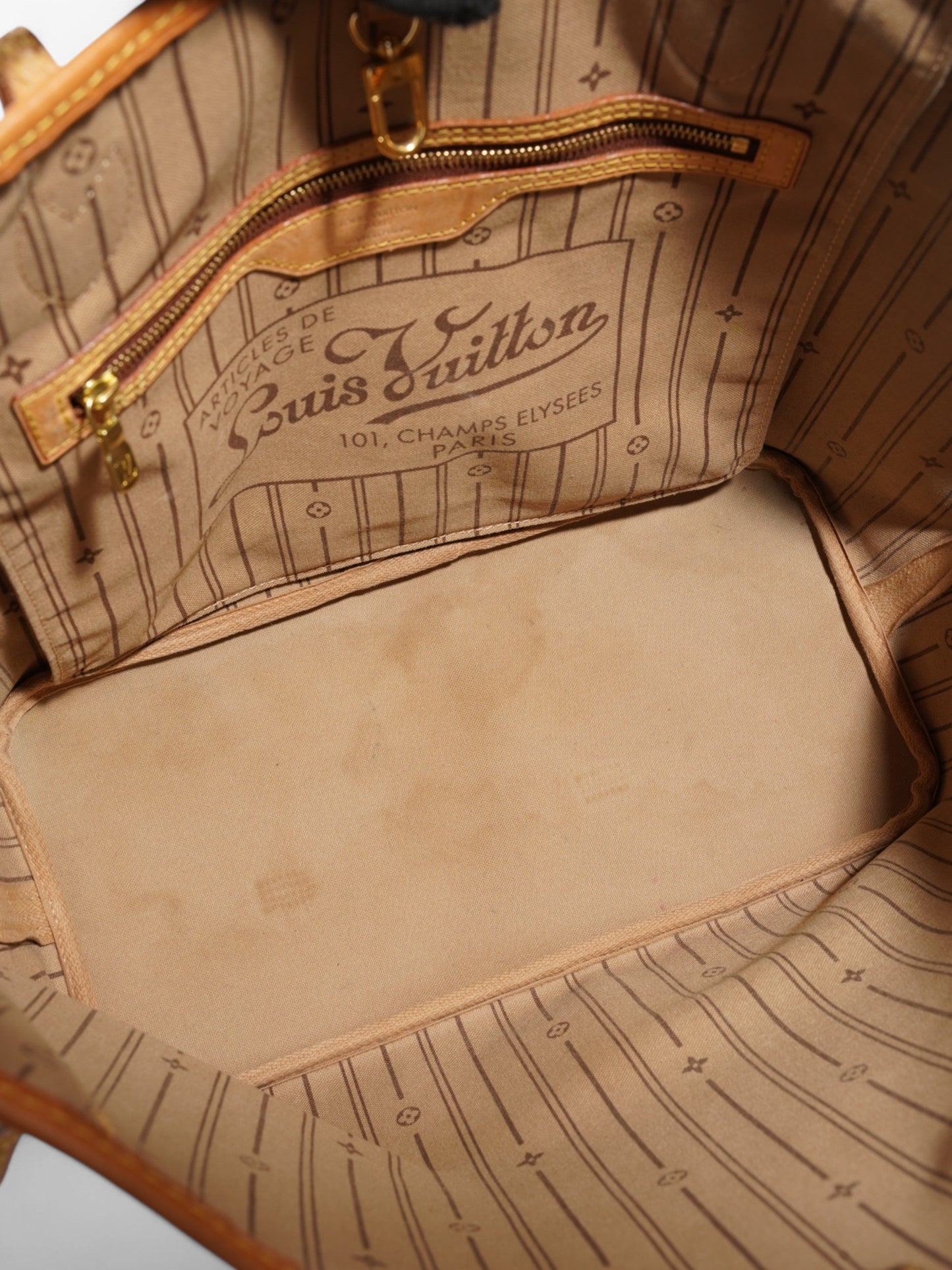 Louis Vuitton Neverfull Monogram Coated Canvas MM