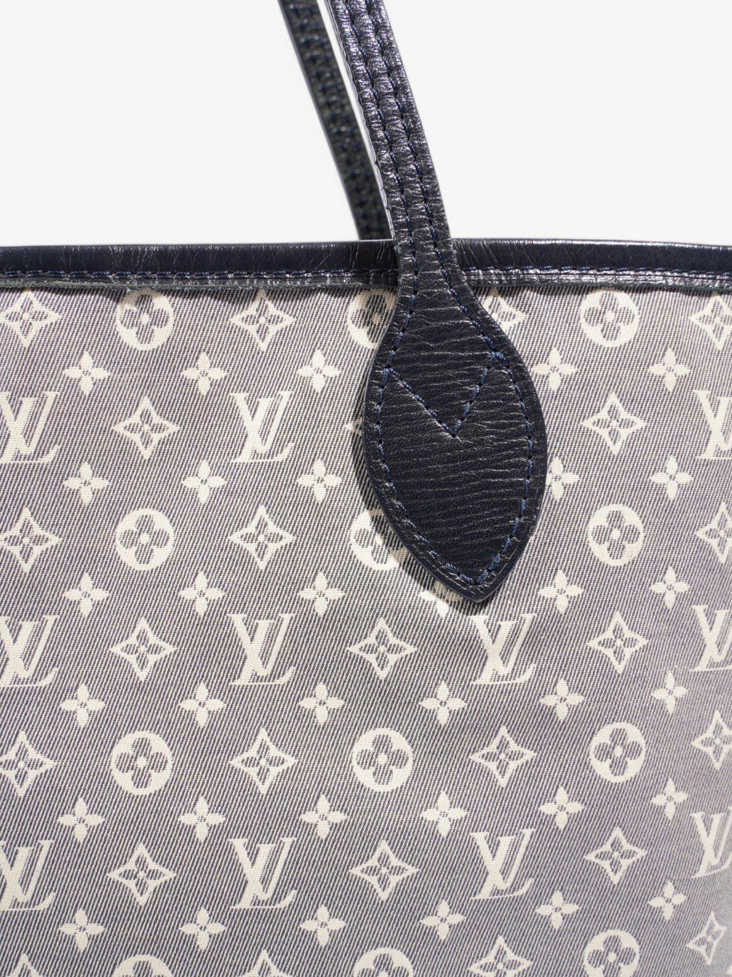 Louis Vuitton Neverfull Grey Canvas MM