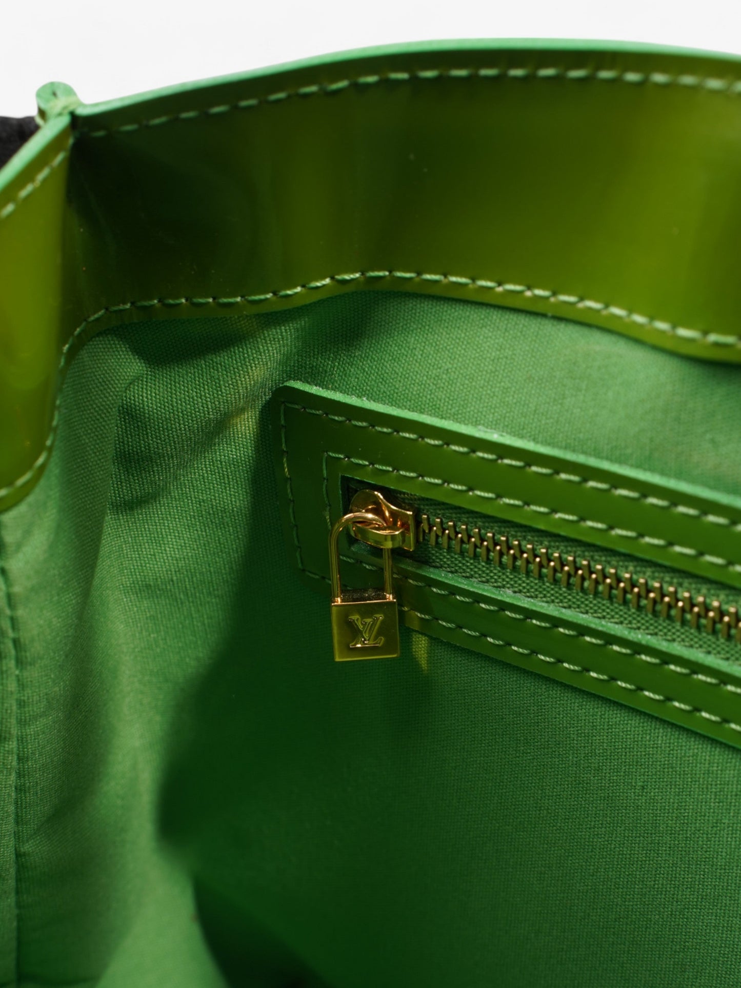Louis Vuitton Wilshire Monogram Vernis / Green Vernis Leather PM