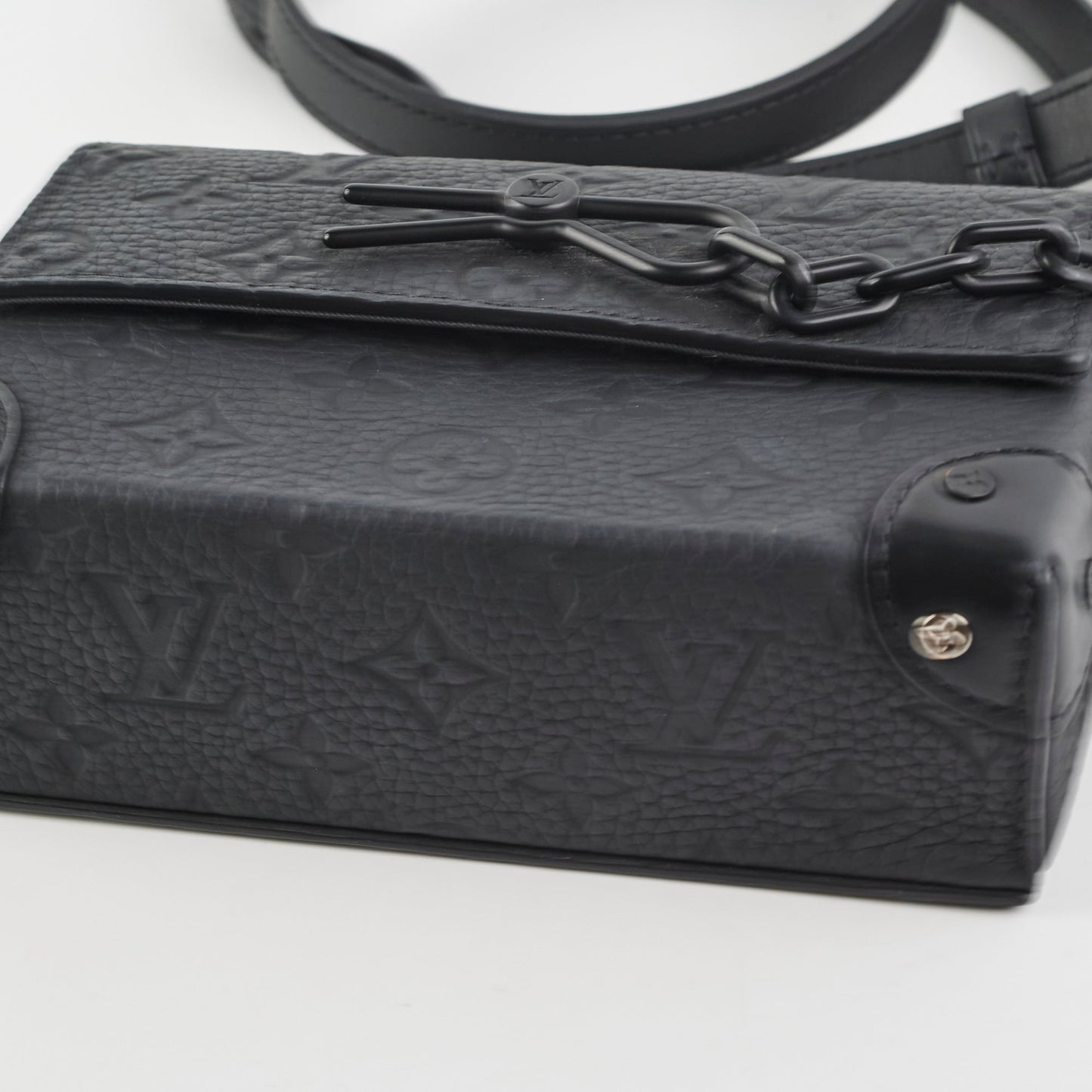 Louis Vuitton Steamer Woc Black