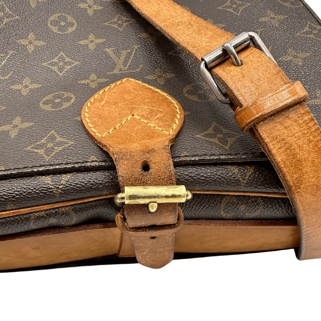 Louis Vuitton CartouchiÃ¨re vintage