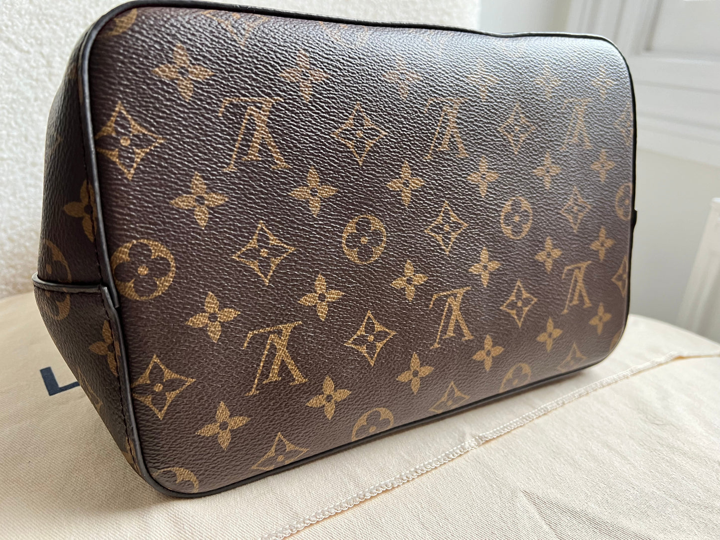 Louis Vuitton Neo Noe Monogram (RRP £1,560)