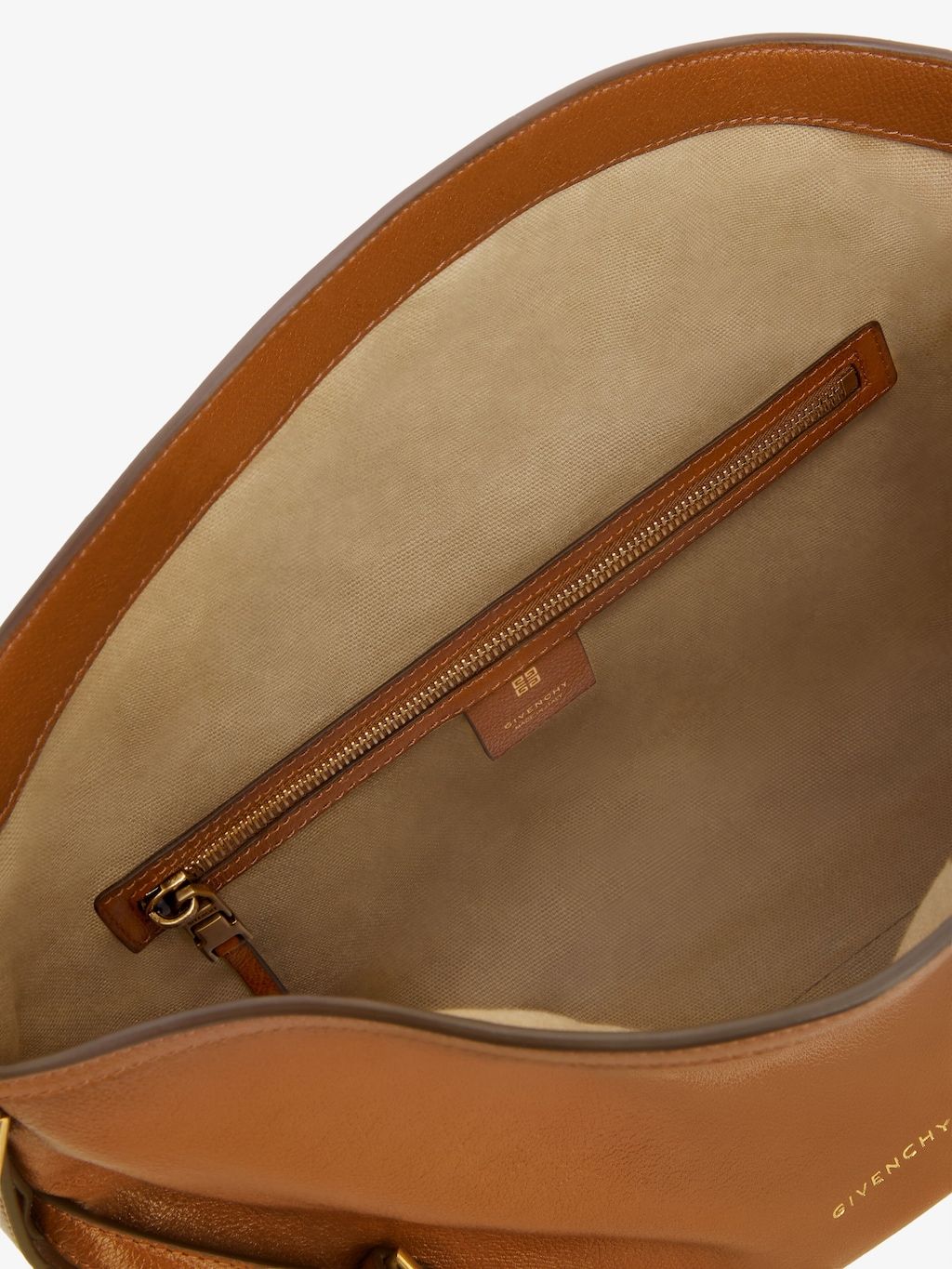 Voyou Medium Shoulder Bag