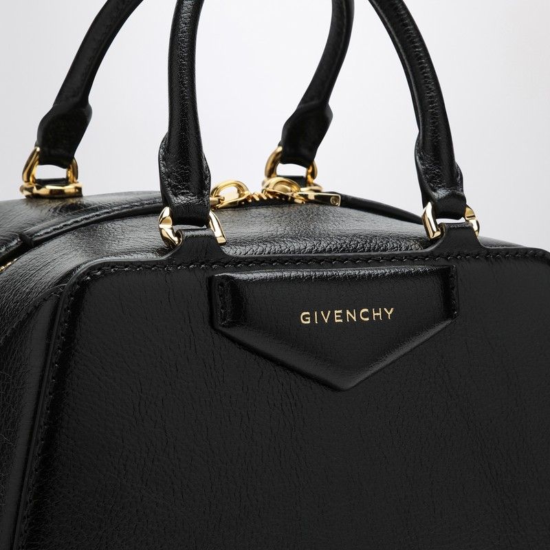ANTIGONA CUBE MINI LEATHER HANDBAG