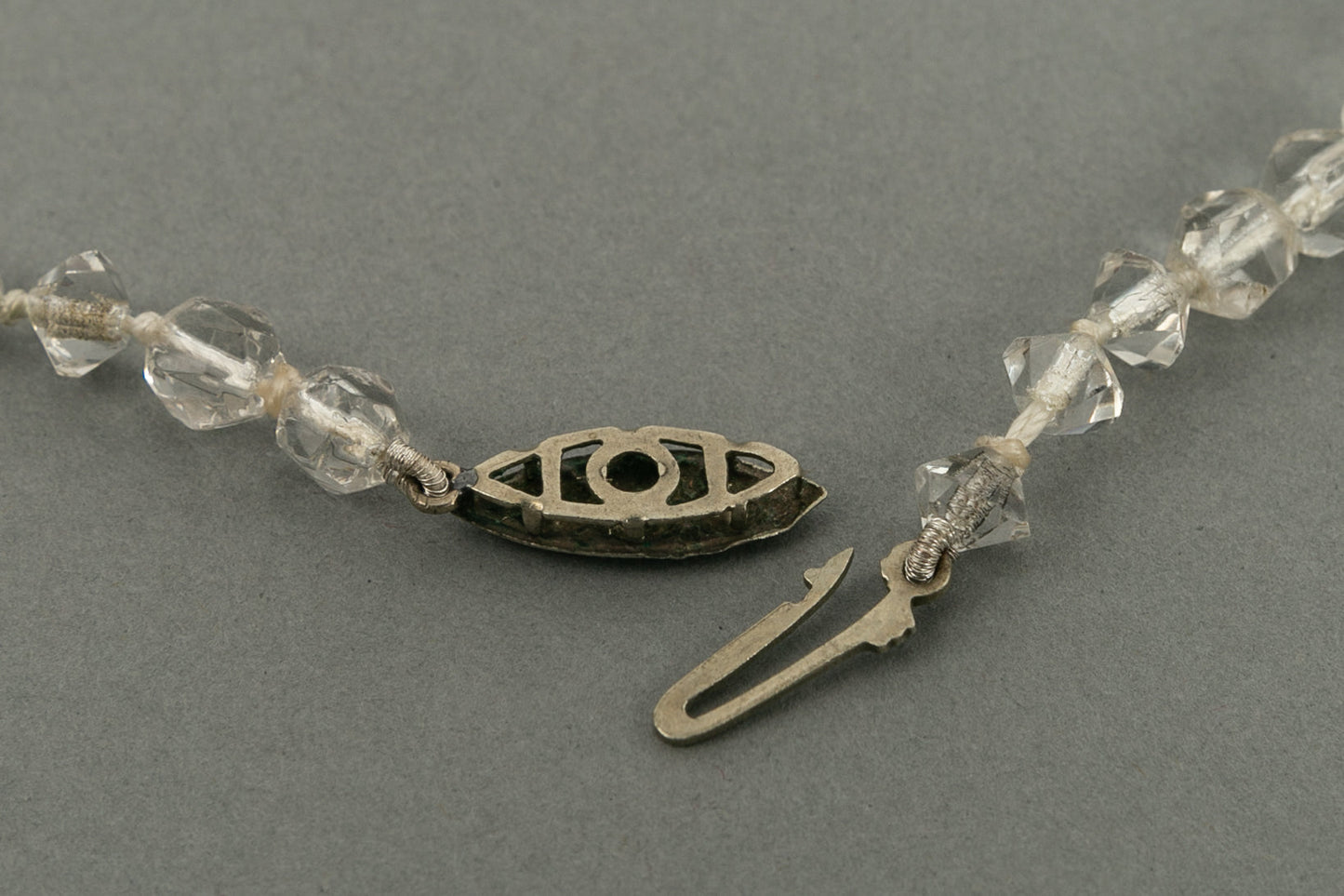 Collier de boules strassÃƒÆ’Ã‚Â©es ancien
