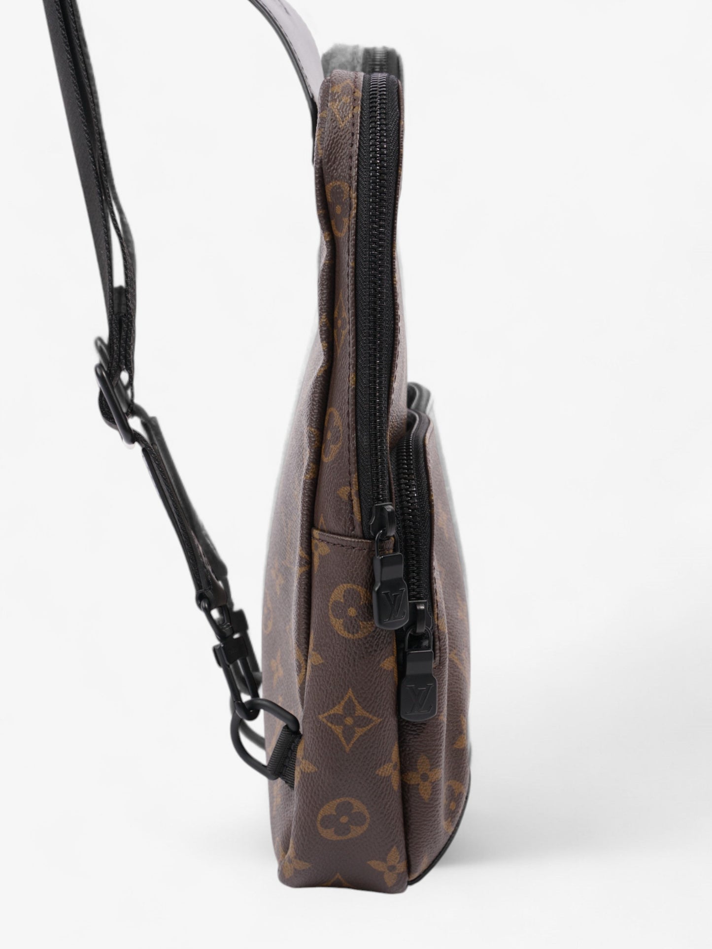 Louis Vuitton Avenue Sling Bag Monogram / Black Coated Canvas