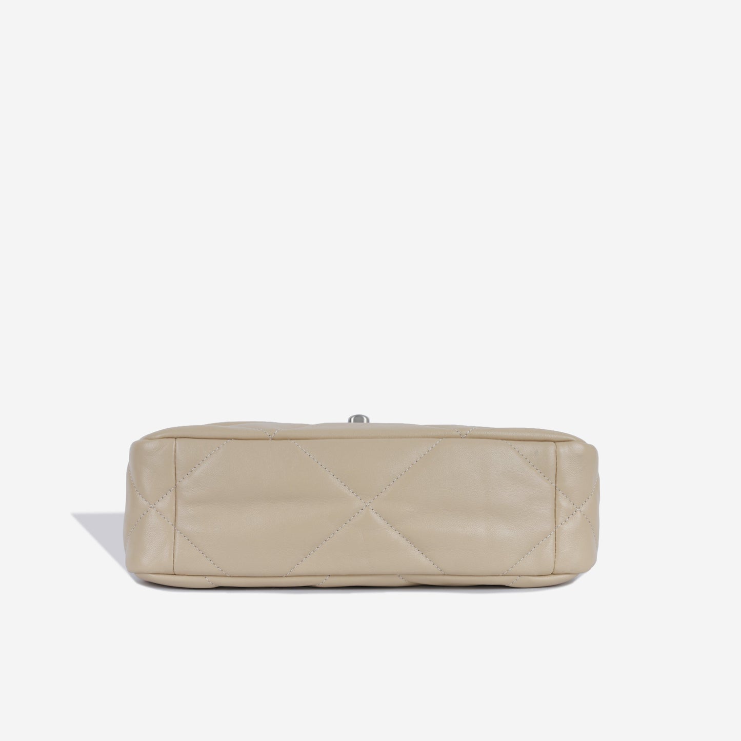 Chanel Chanel 19 - Small