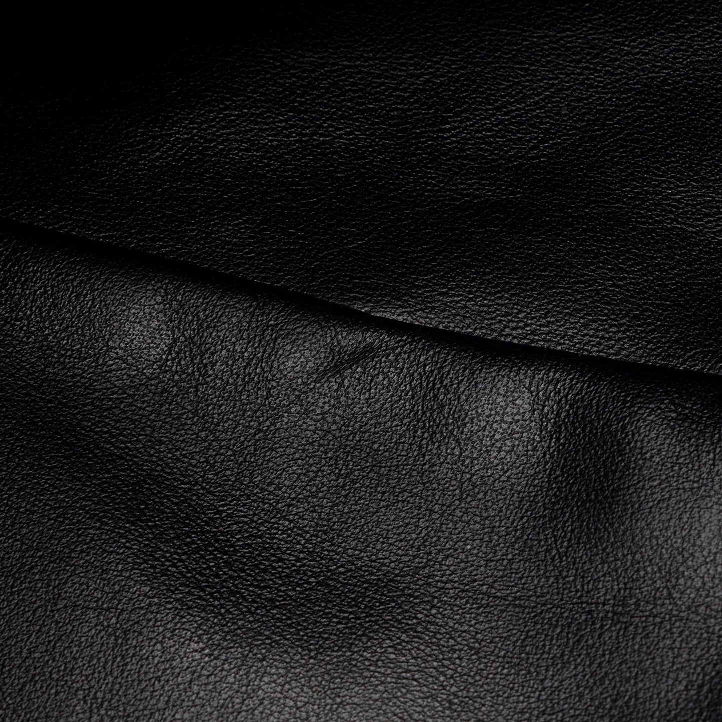 Bottega Veneta Calfskin The Chain Pouch (SHF-6ijP3Y)