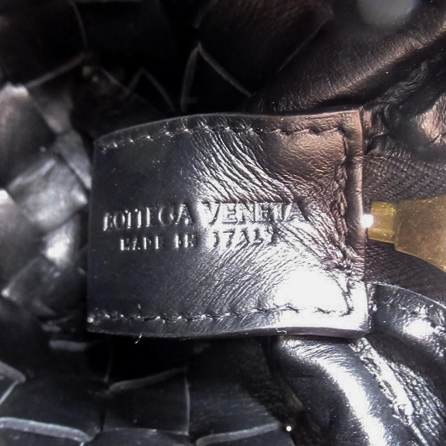 Bottega Veneta Candy Intrecciato Loop Camera Bag (SHG-rDq8tB)