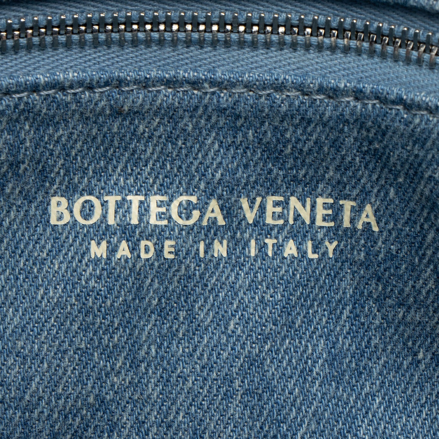Bottega Veneta Denim Intrecciato Cassette Crossbody (SHF-bjvGME)