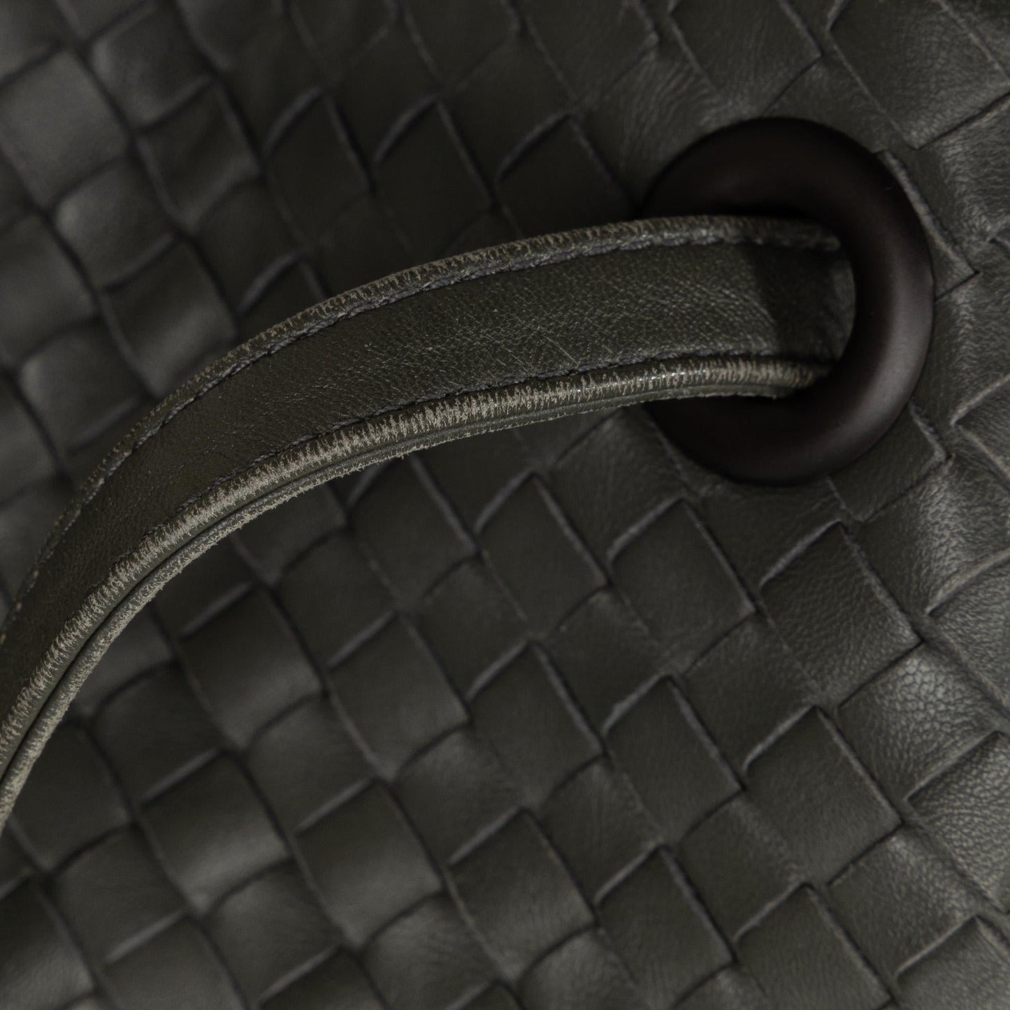 Bottega Veneta Intrecciato Bella Handbag (SHG-fEWWR0)