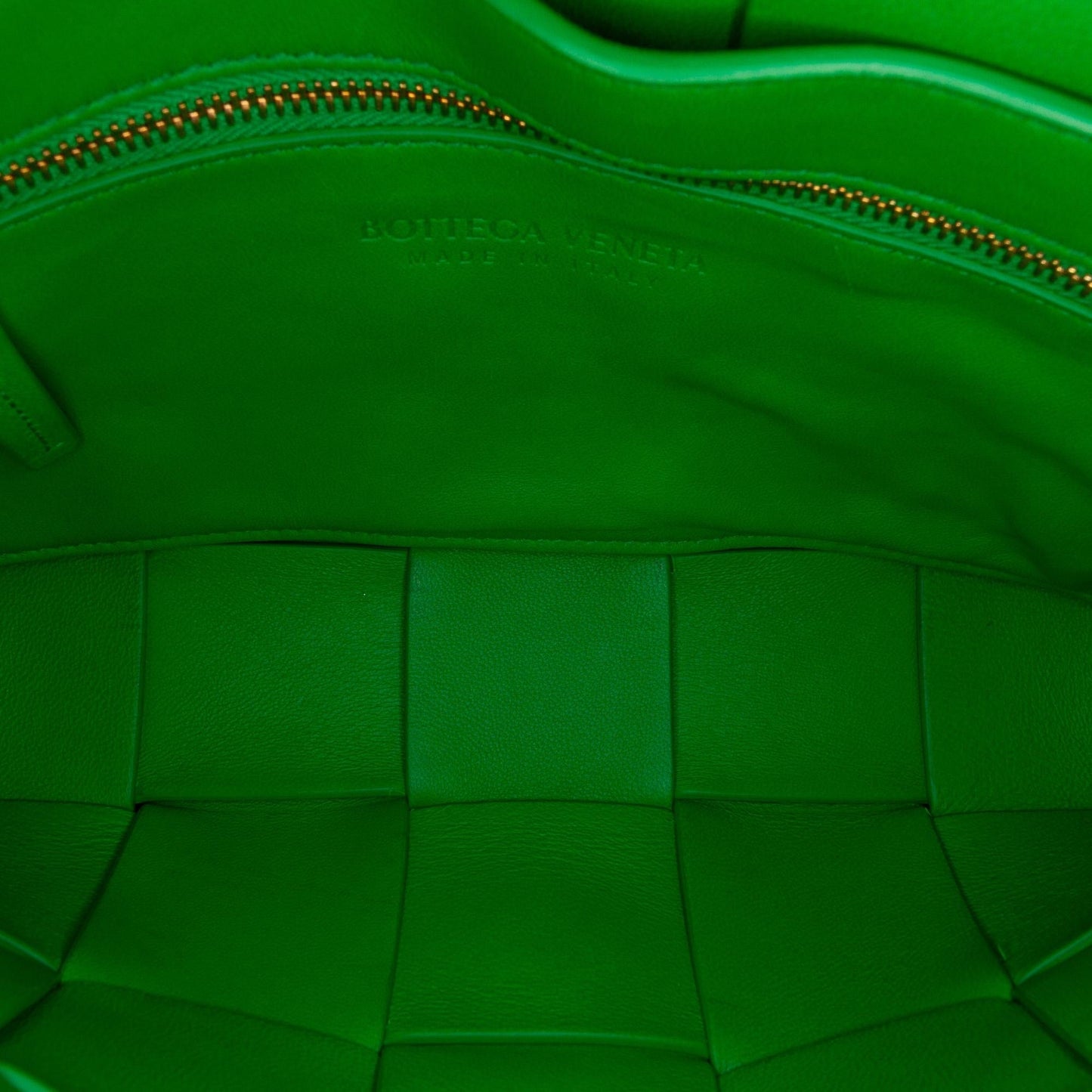Bottega Veneta Intrecciato Cassette (SHG-dtJr0e)